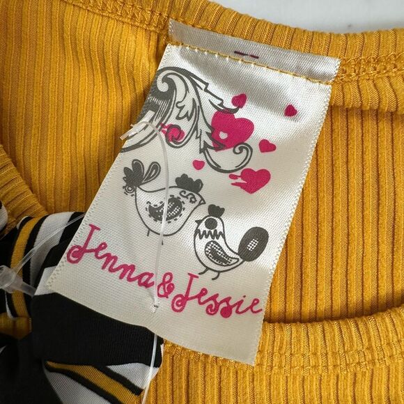 NWT Jenna & Jessie 2Pc Yellow Butterfly Top and Black Striped Shorts Set Size 10 - Picture 2 of 11